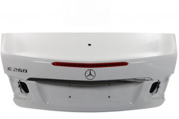 Convertible trunk lid for GPS antenna 